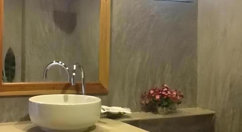 Tha Li 普塔湾丘姆道旅馆酒店 外观 照片